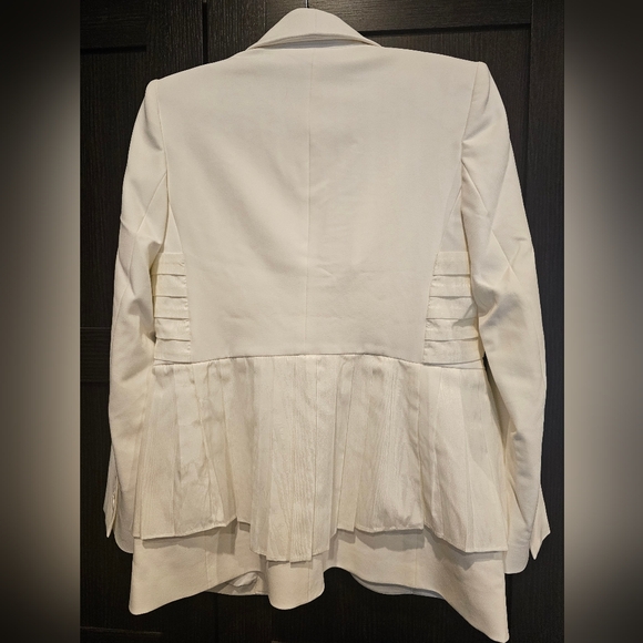 Express White Pleated Ruffle Blazer NWT Size M | Statement Wedding Guest Bridal - Picture 5 of 9